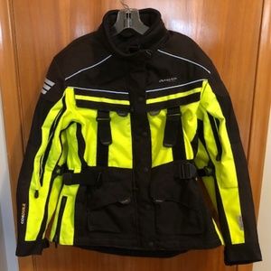 High-Visibility Black & Neon Yellow Women’s Riding Jacket